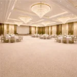 Wall to wall carpet in hall